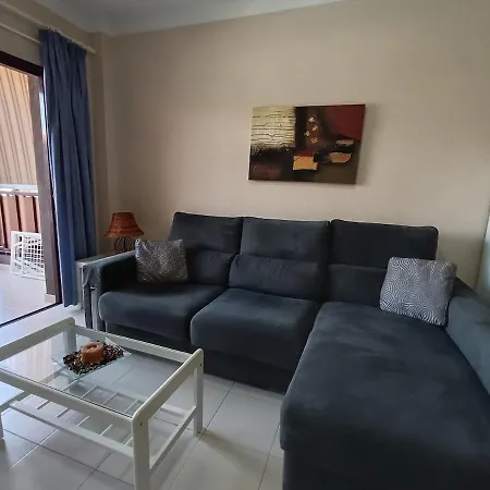 Cefe Sunset 아파트 아로나